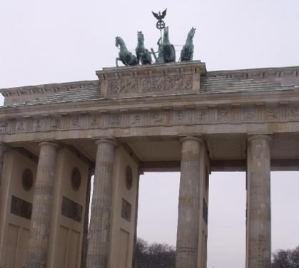 słynna brama w berlinie